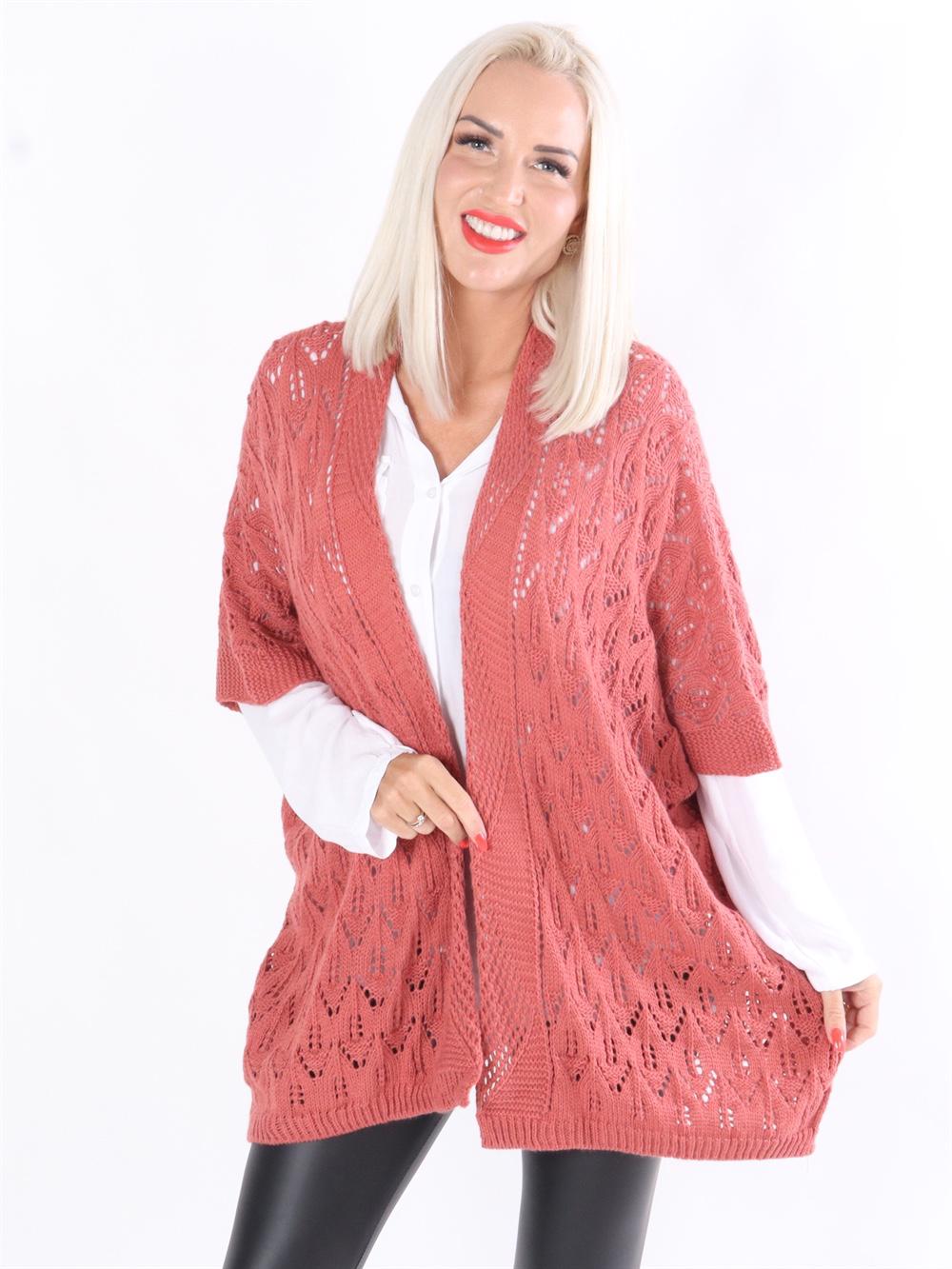 Violetta - Stickad kofta med hålmönster och korta ärmar